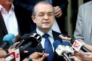 Premierul Boc aşteaptă o analiză a Corpului de control privind drepturile revoluţionarilor şi vrea o lege nouă în domeniu
