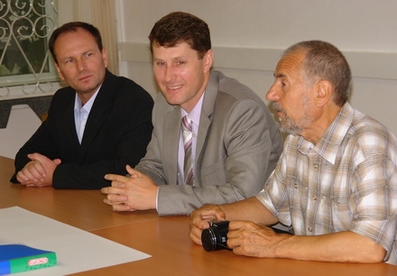 dr_sorin_marcel_colesniuc_secretar_i_vasile_joroveanu_dr_ion_paslaru_resize.jpg