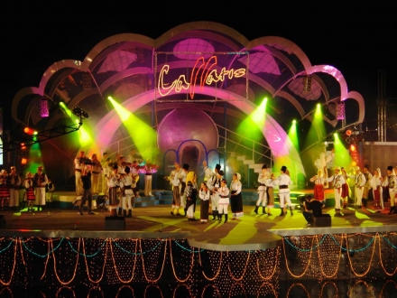 scena-festival-folclor.jpg scena-festival-folclor.jpg