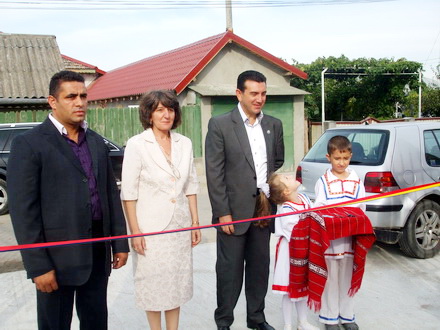 prima gradinita eco din judet la poarta alba prefectul palaz si primarul delicoti au taiat panglica inaugurala
