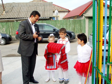 prima gradinita eco din judet la poarta alba prefectul palaz si primarul delicoti au taiat panglica inaugurala