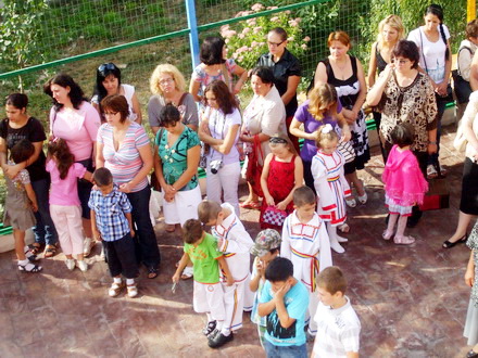 prima gradinita eco din judet la poarta alba prefectul palaz si primarul delicoti au taiat panglica inaugurala