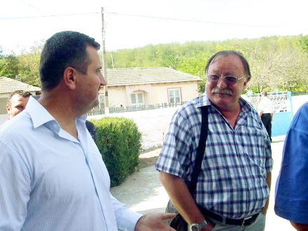 hramul bisericii nasterea maicii domnului praznuit de sute de localnici din pestera galerie foto 56057