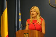 Elena Udrea „A ieşit domnul Mazăre şi a început să mă acuze că nu-i aprob proiectele europene. Care proiecte europene, domnule primar?\