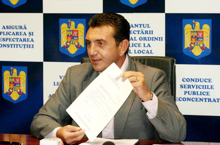 cucuveaua_claudiu_palaz_2.jpg