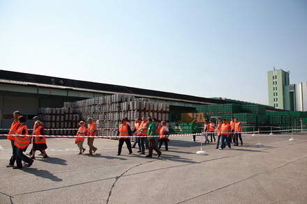 peste 800 de constanteni au deschis portile fabricii de bere heineken galerie foto 78368 345276