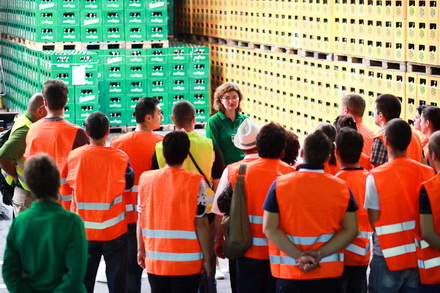 peste 800 de constanteni au deschis portile fabricii de bere heineken galerie foto 78368 345276