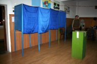 Fotoreportaj Aşa se vota, la referendum, între orele 20.00 şi 21.00 