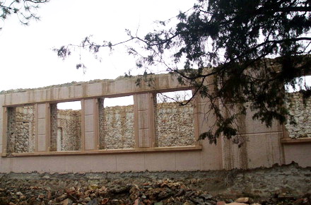 Albesti_demolare_scoala_Cotu_Vaii_online_2.jpg