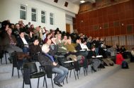Cine împarte, parte-şi face Numai 3.100 de lei pentru primăriile PDL 