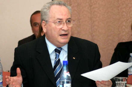 alegeri_Puiu_Hasotti_02.jpg alegeri_Puiu_Hasotti_02.jpg