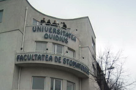 Universitatea_Ovidius_-_Facultatea_de_Stomatologie.jpg