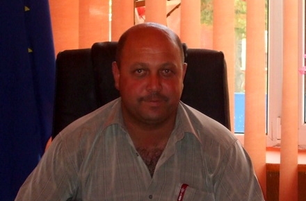 dobromir_primar_iusein_visel_02.jpg dobromir_primar_iusein_visel_02.jpg