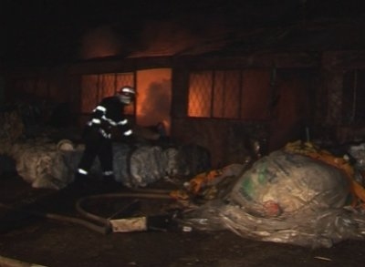 incendiu_depozit_km_5_constanta_12_ian.jpg incendiu_depozit_km_5_constanta_12_ian.jpg