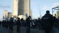 Protestatar in flacari la Universitate. Se aruncă pietre. Situaţia degenerează