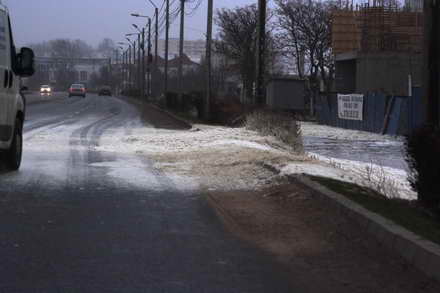 fotoreportaj spuma marii negre pe soseaua dintre eforie sud si nord 60971 357500