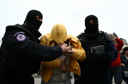 DESCHIDEREMija-mascaticagule.jpg DESCHIDEREMija-mascaticagule.jpg