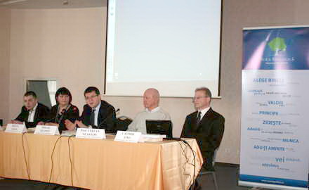 04_noua_republica_conferinta.jpg 04_noua_republica_conferinta.jpg