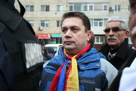 steaua revolutionarului pe cale de disparitie nicolae mavrodin bolid de lux cladire in capitala si arest