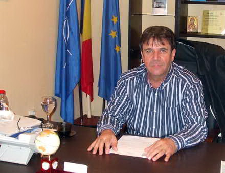 rupeti ritmul sau cum sa radem cu lacrimi ce sloganuri au pregatit candidatii la primarii pentru a si