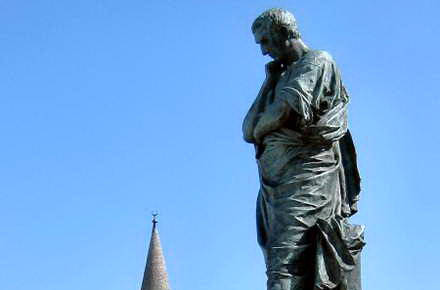 poetul_ovidiu_statuia_lui_Ovidiu_1.jpg poetul_ovidiu_statuia_lui_Ovidiu_1.jpg