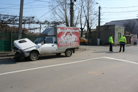 accident_frunzelor_cu_rasuri.jpg accident_frunzelor_cu_rasuri.jpg