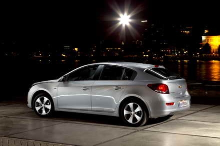 cruze_is_chevrolets_best-selling_nameplate.jpg