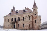 Ne vindem istoria doar ca să scăpăm de răspundere - Castelul din Pribileşti