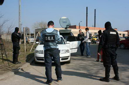04_port_-_perchezitii_dga.jpg 04_port_-_perchezitii_dga.jpg