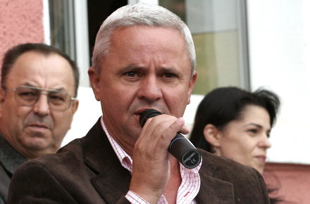 Kogalniceanu-ValerMuresan002.jpg Kogalniceanu-ValerMuresan002.jpg