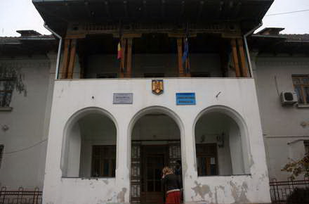11_Ivan_-_judecatoria_mangalia.jpg 11_Ivan_-_judecatoria_mangalia.jpg