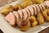 Muschiulet de porc cu cartofi noi la cuptor
