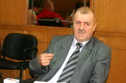10_decebal_serban.jpg 10_decebal_serban.jpg