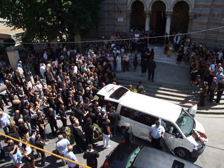 au trecut cinci ani de la moartea lui don pedro mostenitorii lui petrica iordache la cutite cu afacerea