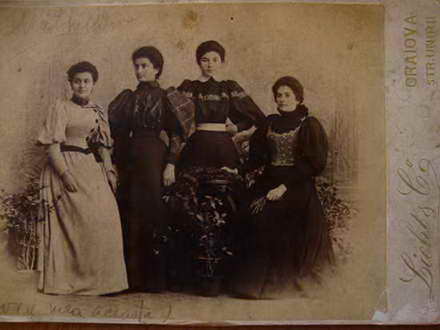 file de poveste moda de la paris pe strazile constantei galerie foto 93792 373844