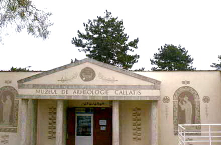 turisti_Mangalia_Muzeul_de_Arheologie_Callatis_1_.jpg turisti_Mangalia_Muzeul_de_Arheologie_Callatis_1_.jpg