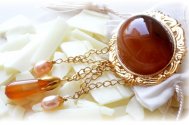 Victorian Agate brooch