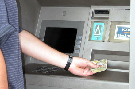 carderi-bancomat.jpg carderi-bancomat.jpg