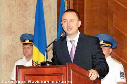 08cereri_ViorelComanita1.jpg 08cereri_ViorelComanita1.jpg