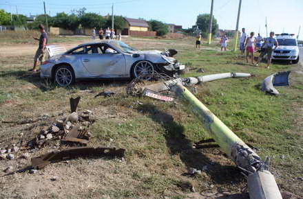 accident_mortal_-_accident_rutier_Hanul_piratilor_Mamaia_sat_porsche.jpg