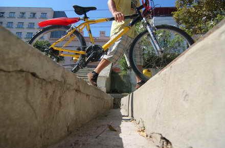 DESCHIDERE_Gropi_modern_-_gropi_1.jpg DESCHIDERE_Gropi_modern_-_gropi_1.jpg
