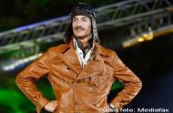 Radu Mazăre, într-o ţinută de aviator la Fashion Week 