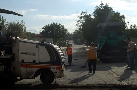 drumTuzla-lucrariasfaltarestrazi004.jpg drumTuzla-lucrariasfaltarestrazi004.jpg