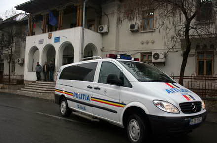 raim_-_Mangalia_perchezitii_descinderi_mascati_Dias_judecatoria_si_parchetul.jpg raim_-_Mangalia_perchezitii_descinderi_mascati_Dias_judecatoria_si_parchetul.jpg