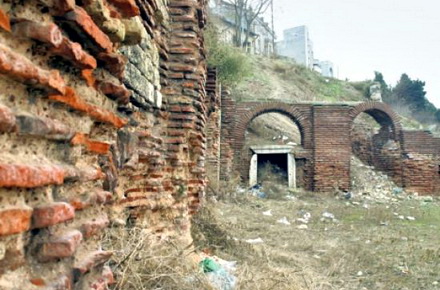 turisti-catacombeleconstantei.jpg