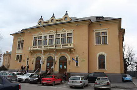 viol_-_judecatoria_constanta_sediu.jpg