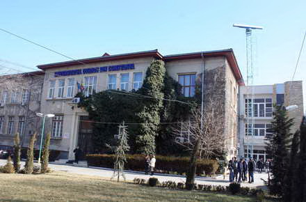 Ovidius_-_Universitatea_Ovidius_sediu.jpg Ovidius_-_Universitatea_Ovidius_sediu.jpg