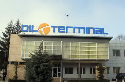 Oil_-_Oil_terminal_sediu_1.jpg