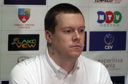 Volei_-_CVM_Tomis_antrenor_Radovan_Gagic.jpg Volei_-_CVM_Tomis_antrenor_Radovan_Gagic.jpg