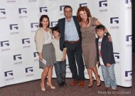 Adina Buzatu a debutat cu dreptul in teatru Costumele din piesa \